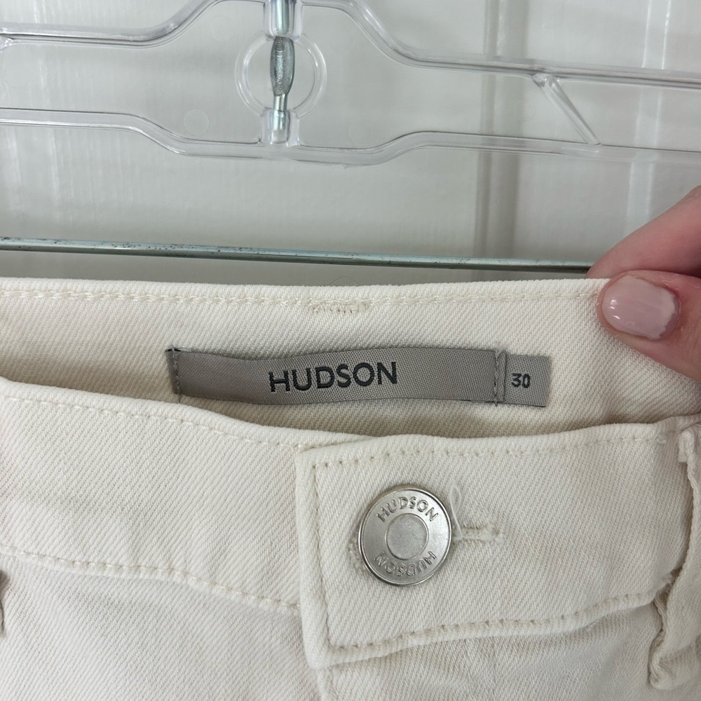 Hudson Gemma Mid-Rise Denim Shorts In Beige - Picture 4 of 6